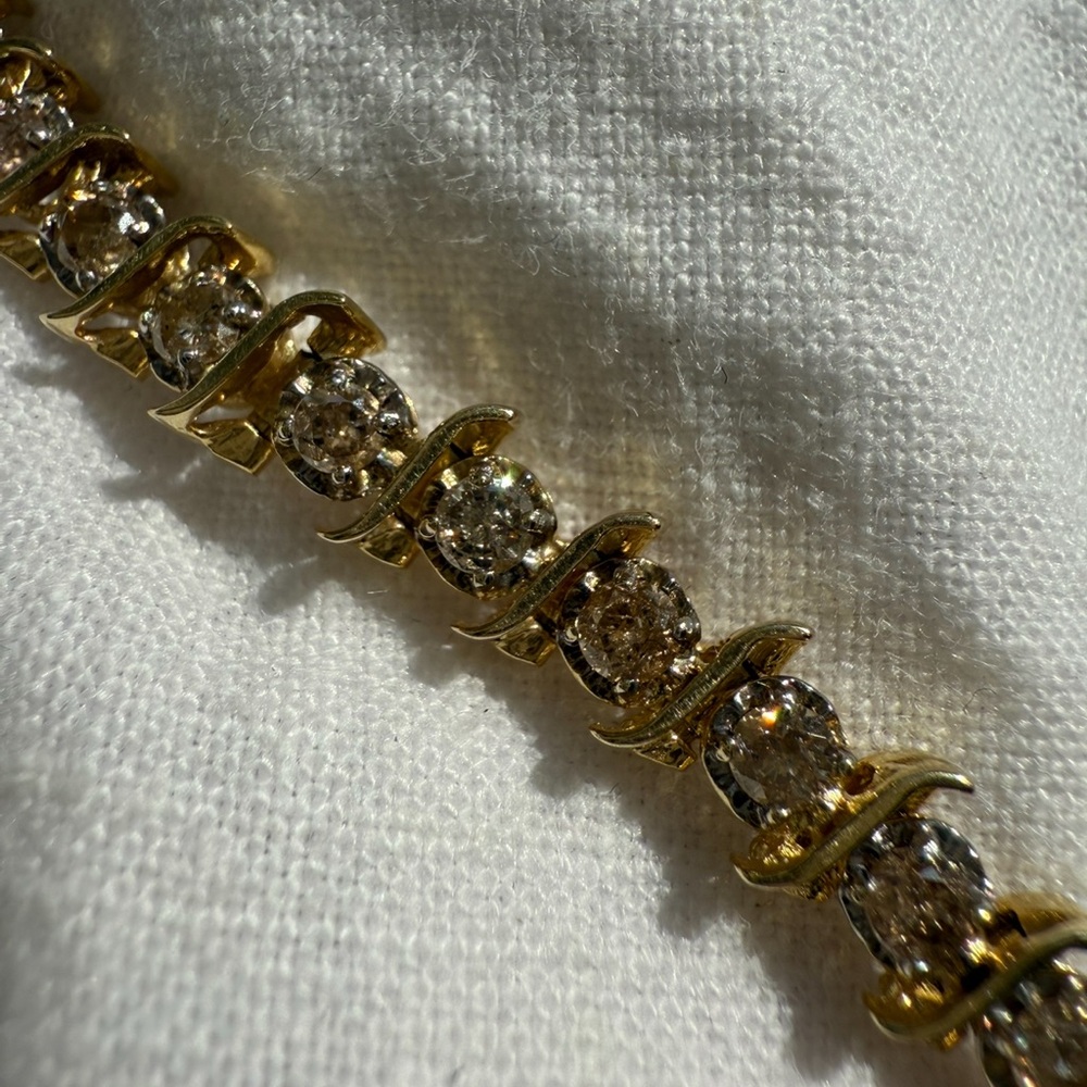Vintage 14K Gold Diamond Tennis Bracelet 
Old Money Champagne Diamonds 2.45ctw